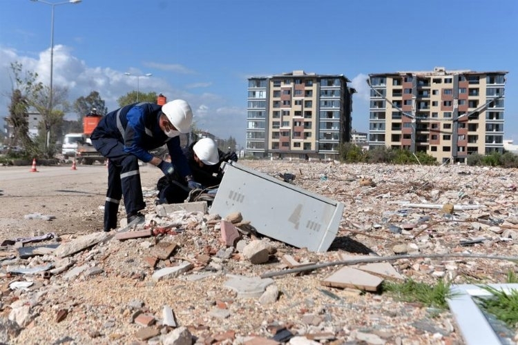 Uludağ Elektrik Dağıtım A.Ş. Afet bölgesinden elini çekmiyor