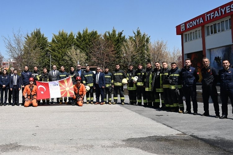 Makedonyalı itfaiyecilere Konya Büyükşehir Belediyesi İtfaiyesi'nden eğitim