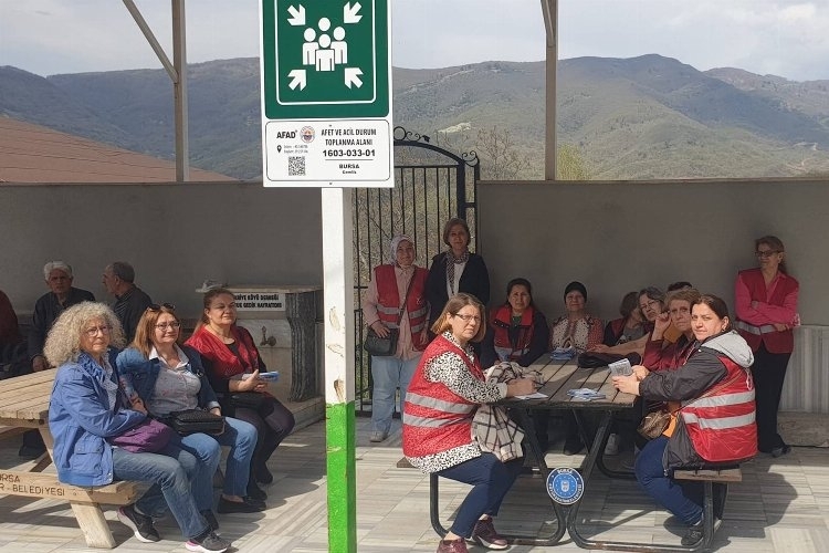 CHP'liler Bursa Gemlik'te sahada