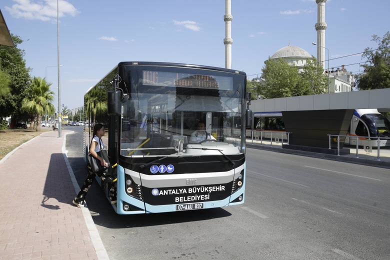Antalya'da 3 Günlük Bayramda Ulaşım Ücretsiz