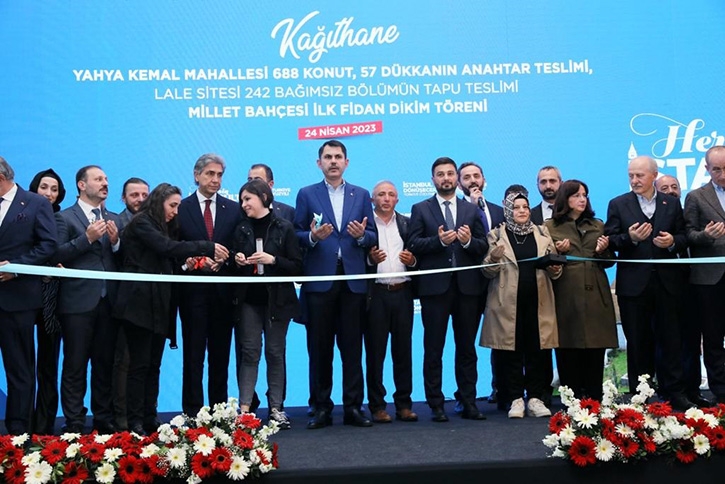 BAKAN KURUM KÂĞITHANE’DE TAPU TESLİM TÖRENİNE KATILDI