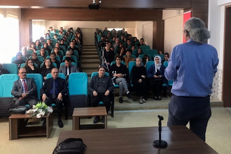Konya Selçuklu'da okur-yazar buluşmaları devam ediyor