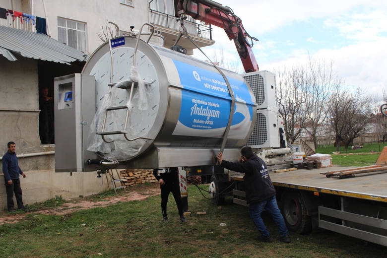 Antalya Büyükşehir’den Korkuteli Yelten’e Süt Tankı