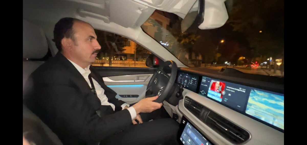Başkan Altay Togg'un direksiyonuna geçti