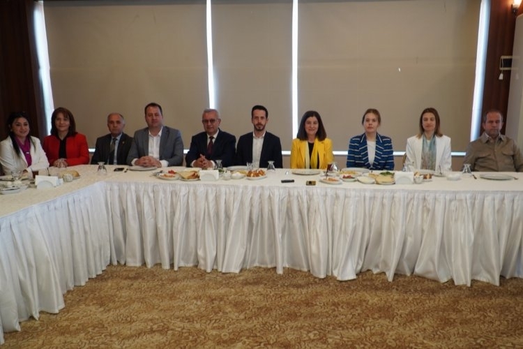 AK Parti Milletvekili adayları Edirne'de muhtarlarla buluştu