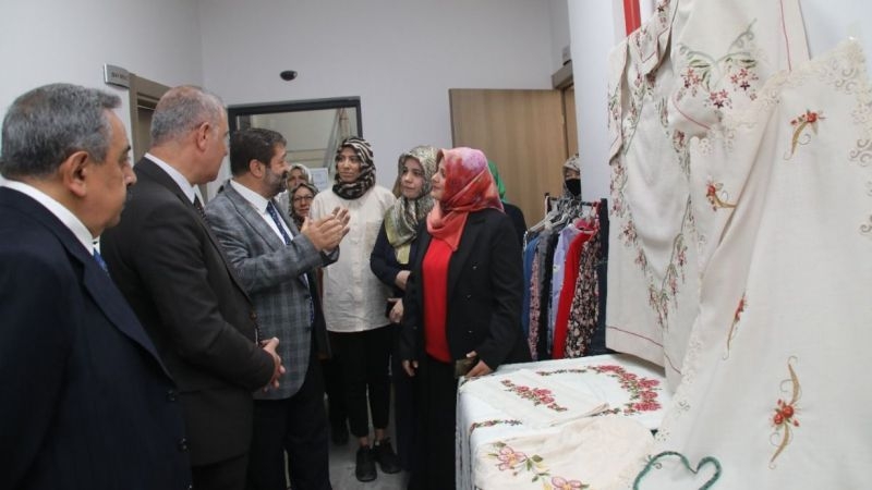 EBEGEM’DE “HANIMELİ EL SANATLARI SERGİSİ” AÇILDI
