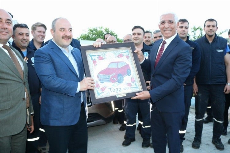 Marmarabirlik'e Bakan Varank, Togg ile gitti.