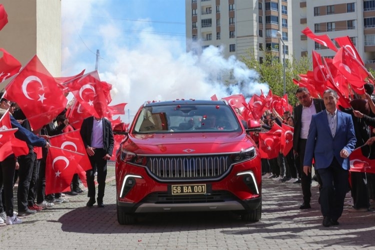 TOGG, Bilişim Lisesi'nde öğrenciler ile buluştu.