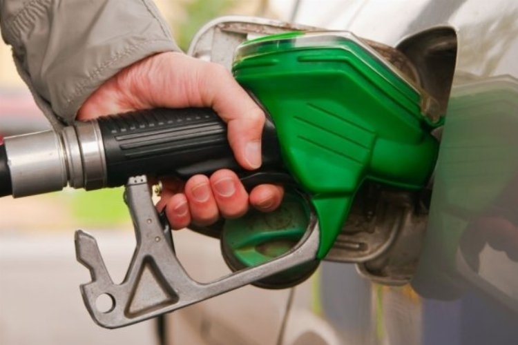 Benzine zam geliyor!