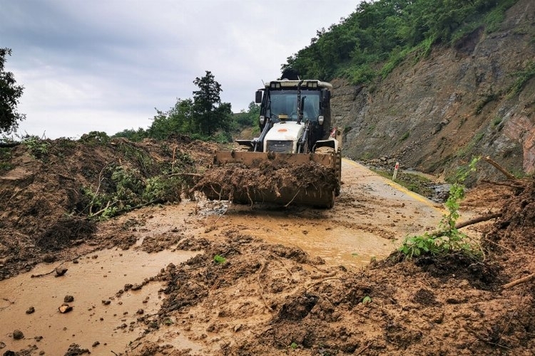Samsun'da sel felaketinin ardından iyileşme çalışmaları hız kesmeden devam ediyor