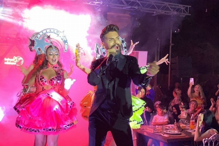 Bursa'da Kadınlar, Mehmet Çevik ile Motivasyon Dolu Bir Buluşmada Coştu