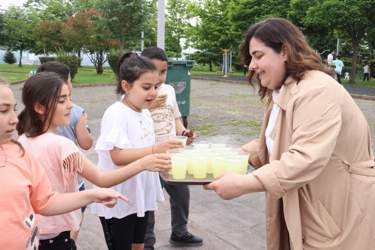 İzmit'te Alikahyalı çocuklara lezzetli ikramlar