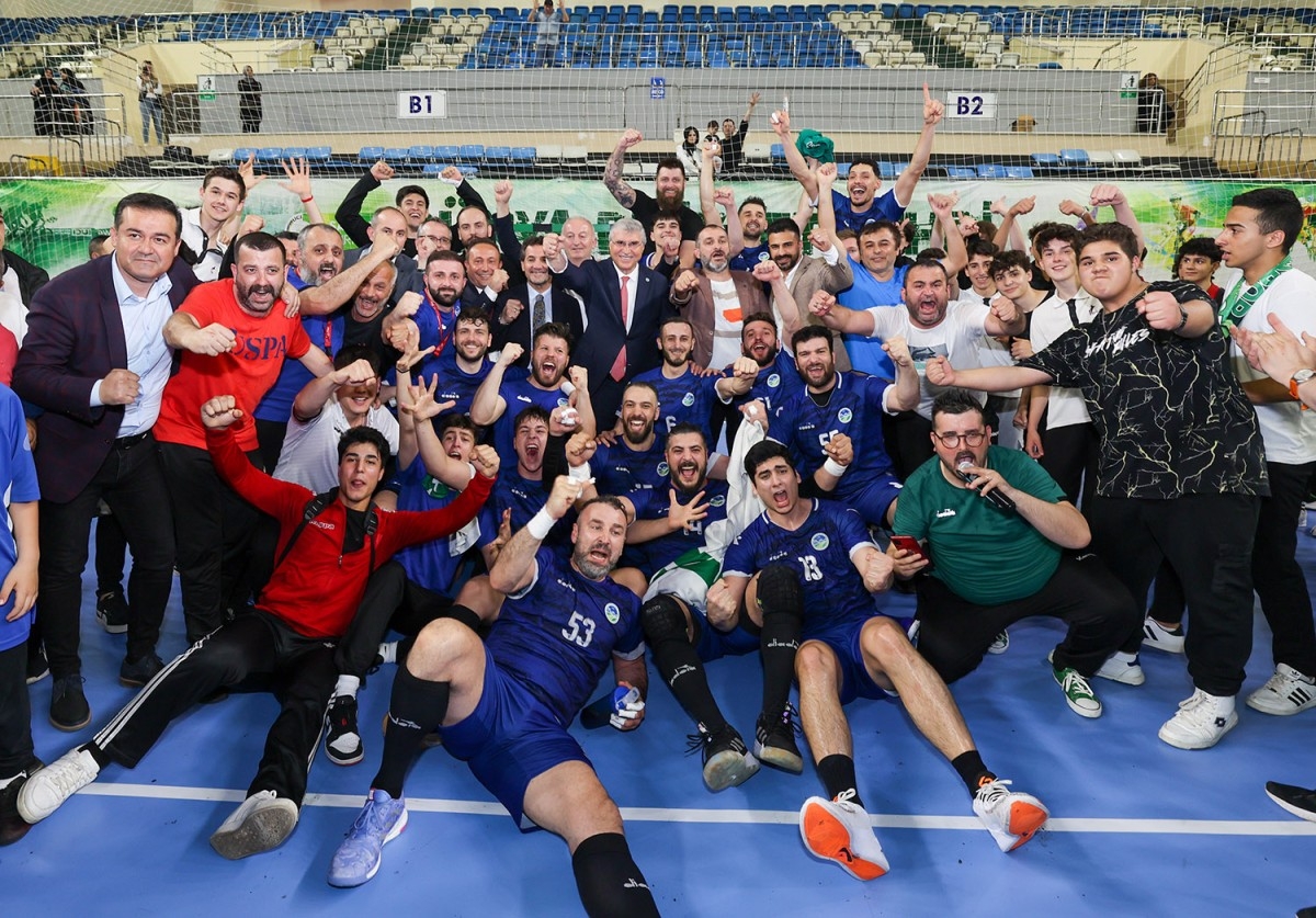 Sakarya Büyükşehir Hentbol takımı Beykoz Belediyesi’ne konuk oluyor