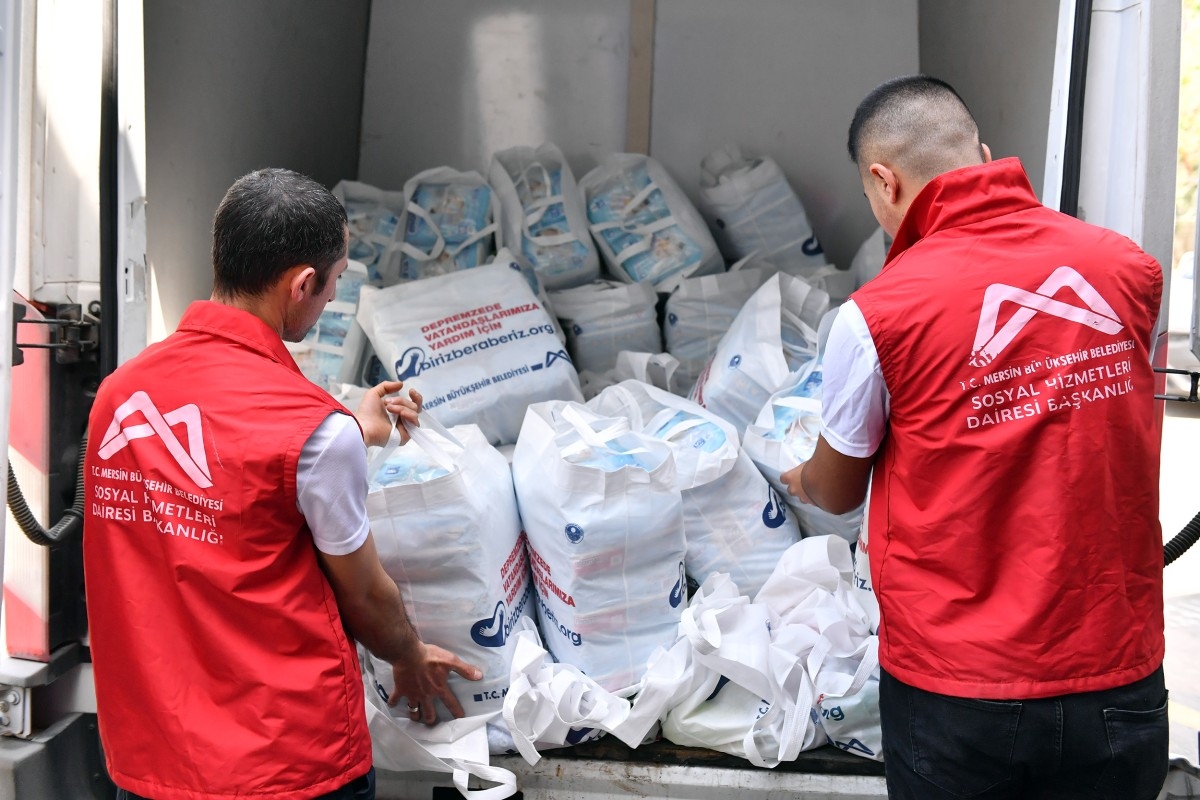 Mersin Büyükşehir’in ‘Biriz Beraberiz’ Çağrısı Dayanışmayı Büyütüyor
