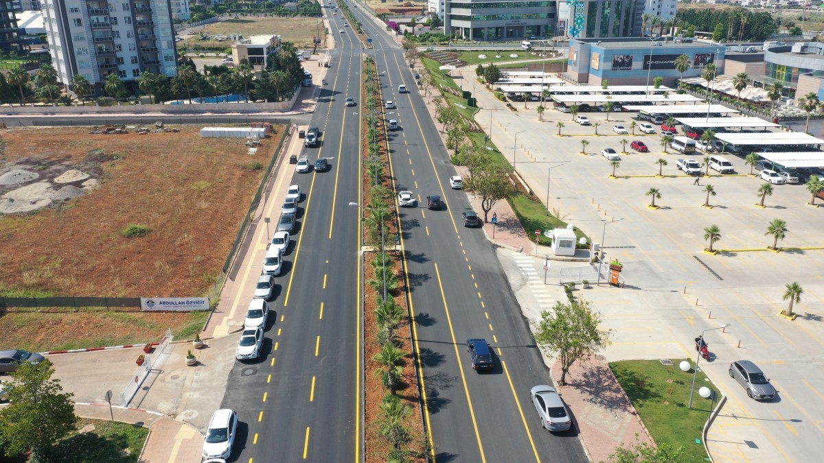 Mersin Büyükşehir'den Yollara Kalite ve Ulaşıma Konfor Geliyor