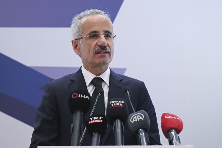 Bakan Uraloğlu: Köprü, otoyol ve toplu ulaşım ücretsiz