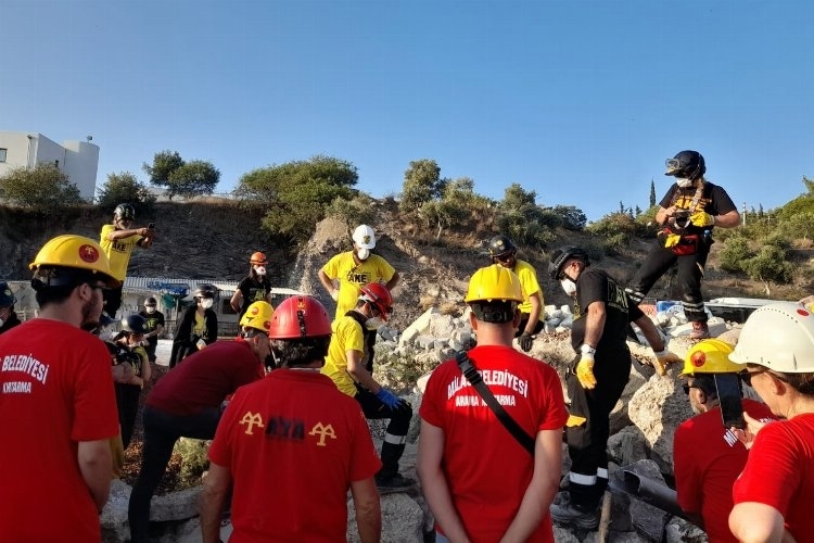 Milas'ta Arama Kurtarma Eğitimlerine Devam Ediliyor