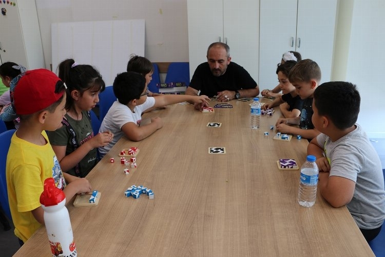 Sakarya'da SGM'lerde ilk ders zili çaldı, öğrenciler ders başladı