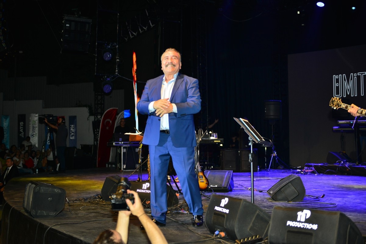 Bursa’da Efsaneler mest etti