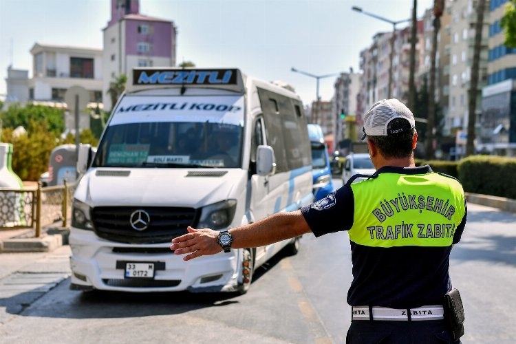 Büyükşehir Belediyesi Zabıta ekipleri fırsat vermiyor