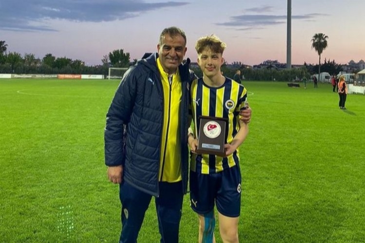 Fenerbahçe'nin Yıldızı Parlayan Mudanyalı Yeteneği: Emin Eren Sayar