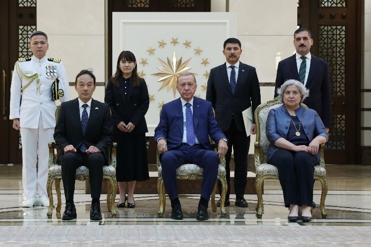 Üç Büyükelçi,Cumhurbaşkanı Erdoğan'a Güven Mektubu Gönderdi