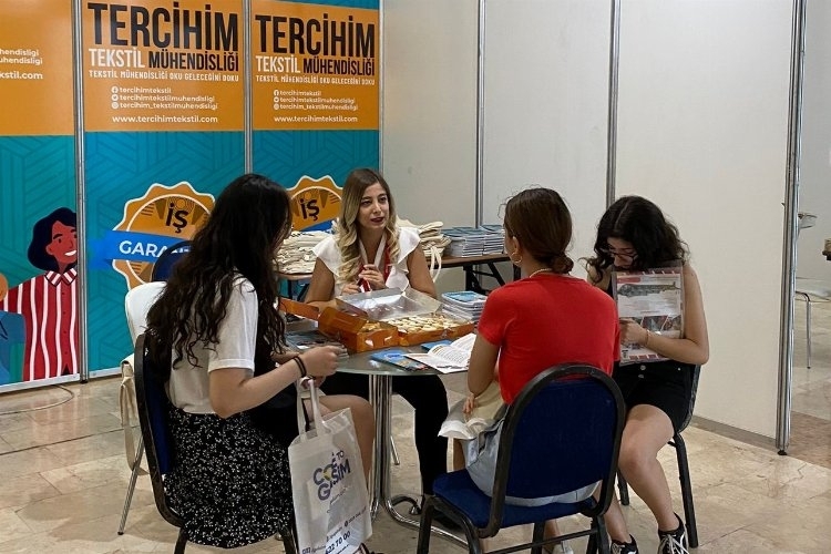 Moda Endüstrisi Z Kuşağını Heyecanla Bekliyor