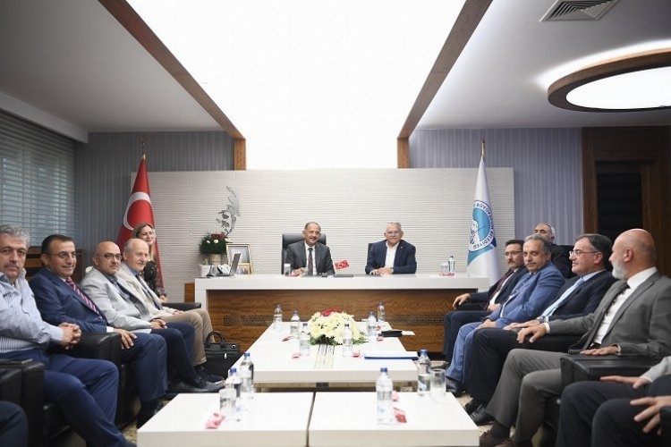 Mehmet Özhaseki'nin Kayseri Belediyelerine Yönelik Takdir Edici Sözleri