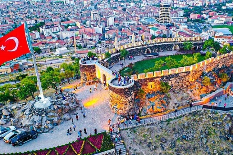 Nevşehir Kalesi'nde Türkü Rüzgarları Esecek