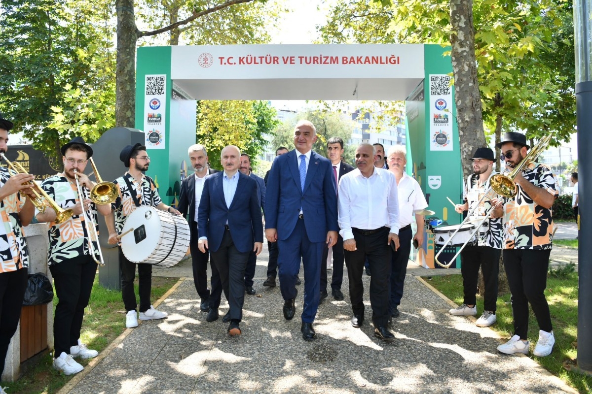 Bakan Ersoy'un Katılımıyla Sümela Kültür Yolu Festivali Başladı