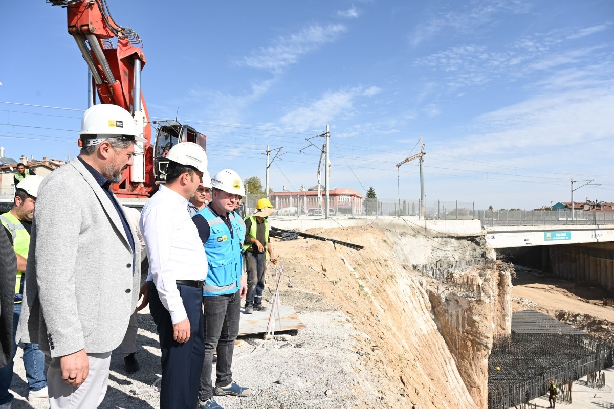 Başkan Altay, Taşköprü Alt Geçidi'nde İncelemelerde Bulundu