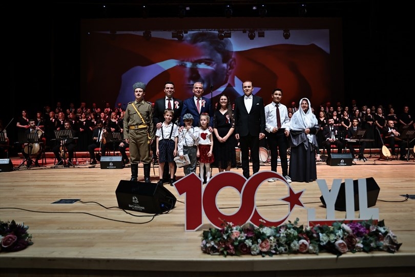 Büyükşehir Belediyesi'nden &Prime;Cumhuriyetimizin 100. Yılında Ata'ya Saygı&Prime; Konseri