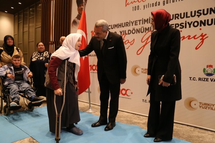 112 Yaşındaki Çınar, Rize'deki Resepsiyonun Onur Konuğu