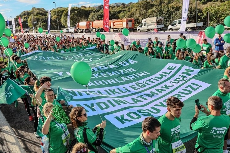 Darüşşafaka Koşucuları Eğitim İçin Sınırları Zorluyor