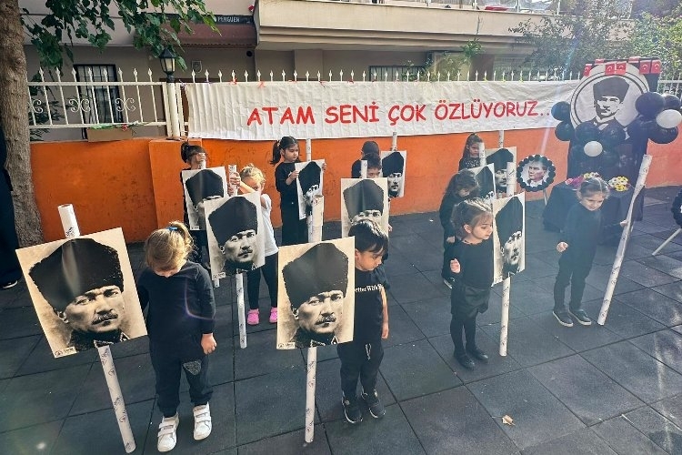 Antalya'da Minik Kalpler, Gazi Mustafa Kemal Atatürk'ü Anma Etkinliğinde Bir Araya Geldi