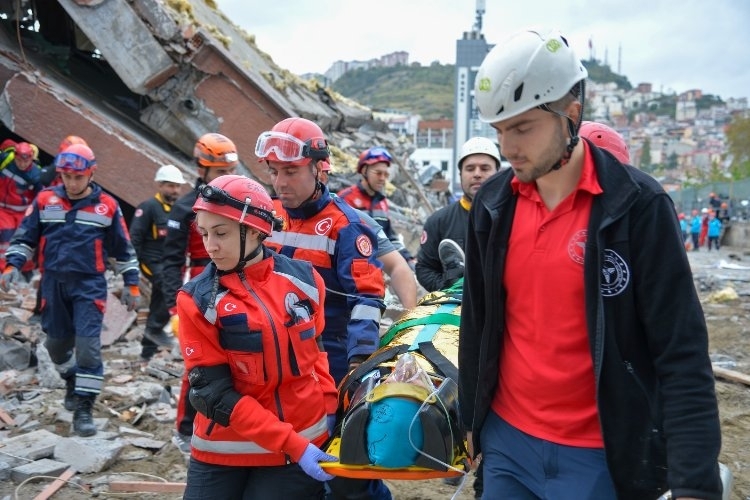 Trabzon'da Gerçeği aratmayan tatbikat