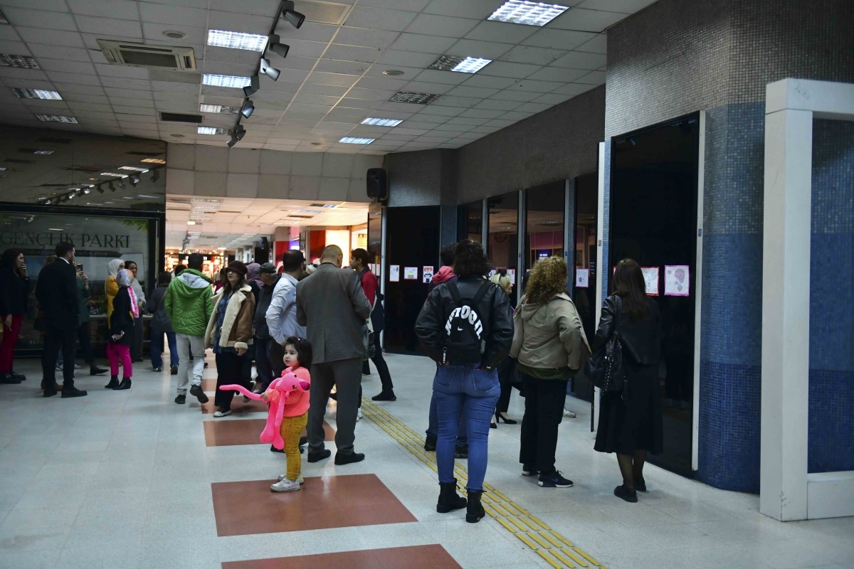 BÜYÜKŞEHİR BELEDİYESİNDEN 25 KASIM KADINA YÖNELİK ŞİDDETE KARŞI FARKINDALIK SERGİSİ
