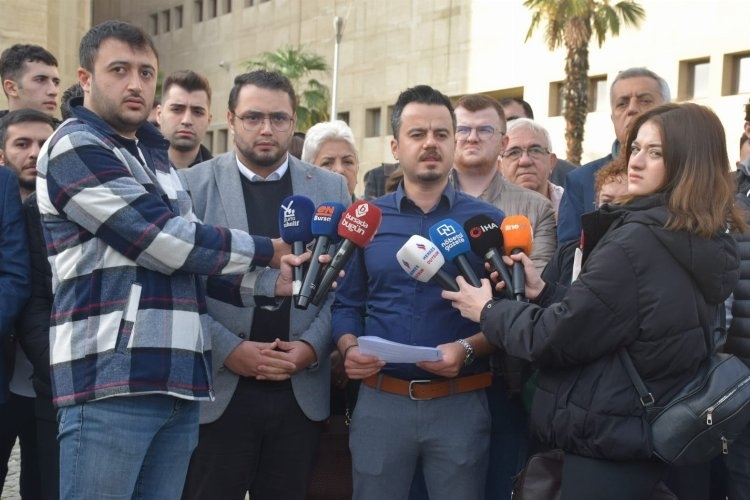 Bursa'da CHP'li gençlerin duruşması 9 Ocak'a ertelendi