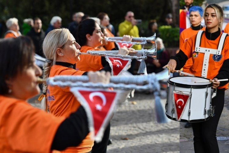 Toplumdan Kadına Şiddete Karşı Güçlü Bandolu Tepki