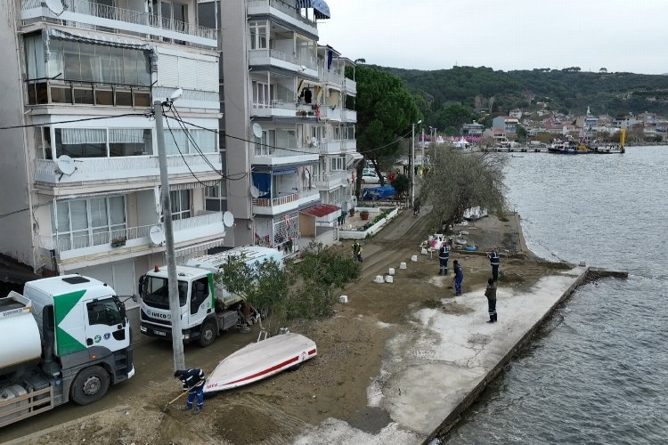 Bursa Sahillerinde Fırtına Alarmı