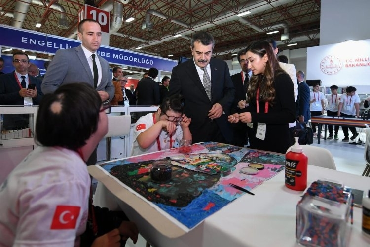 Milli Eğitim Bakanlığı'ndan Önemli Farkındalık Zirvesi Düzenlendi