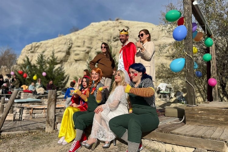 Nevşehir Belediyesi Şehir Tiyatrosu'ndan Unutulmaz Bir 'Özel' Gösteri