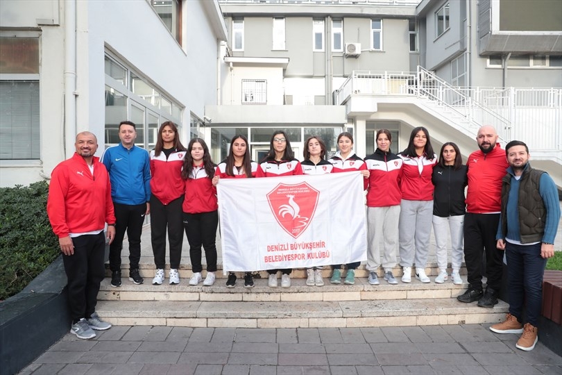 Denizli Büyükşehir Kadın Judo Takımı Avrupa’ya gitti