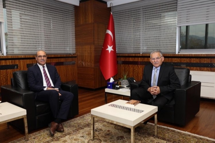Memduh Büyükkılıç'ı Çifte Ziyaret: Yoğun İlgiden Memnun Kalındı
