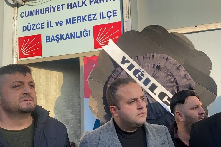 Düzce'de CHP Milletvekiline Toplumsal Tepki Artıyor