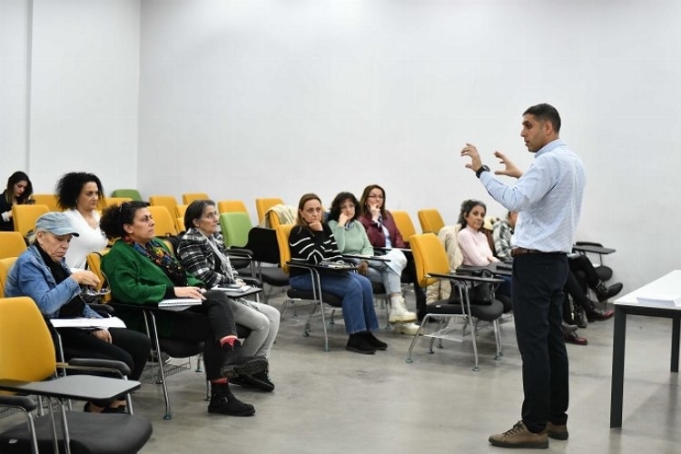 Fikirler, Kursiyerler İçin Detaylı Bir İncelemeden Geçti