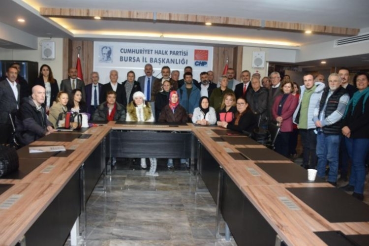 Bursa'da 100 Yönetici DSP'den İstifa Ederek CHP'ye Katıldı