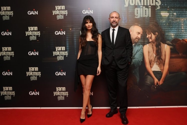 Tuba Büyüküstün ve Halit Ergenç'in Başrolünde Olduğu Dizinin Muazzam Gala Gecesi
