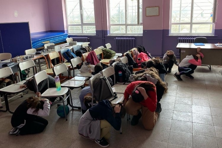 Toplum Deprem Bilinci İçin Tatbikatlarla Güçlendiriliyor