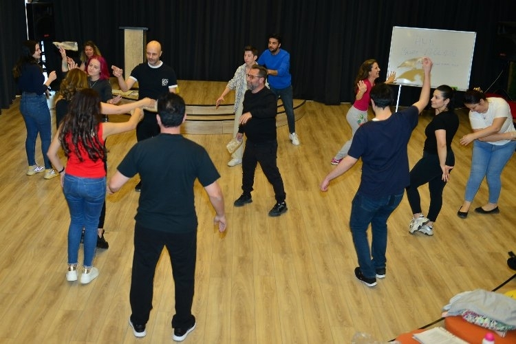 İlk Kez Bursa HND Sanat'ta Sahne Aldım